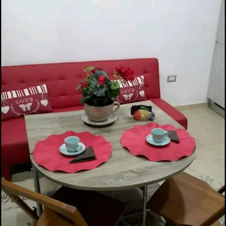 A Due Passi Dal Duomo * נאפולי