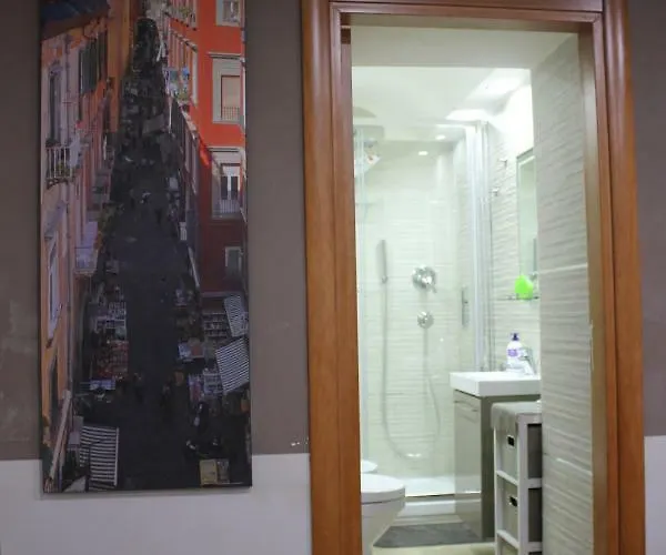 A Due Passi Dal Duomo Semesterbostad Neapel