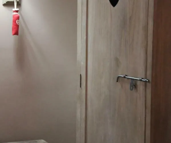 A Due Passi Dal Duomo * 나폴리