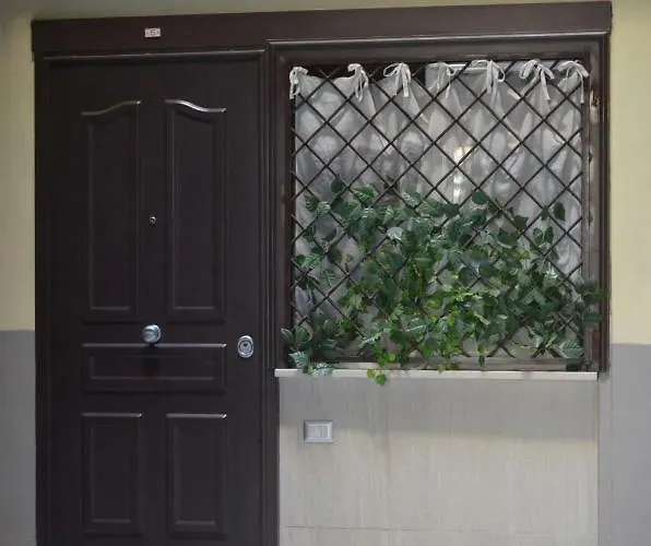 A Due Passi Dal Duomo 펜션 나폴리