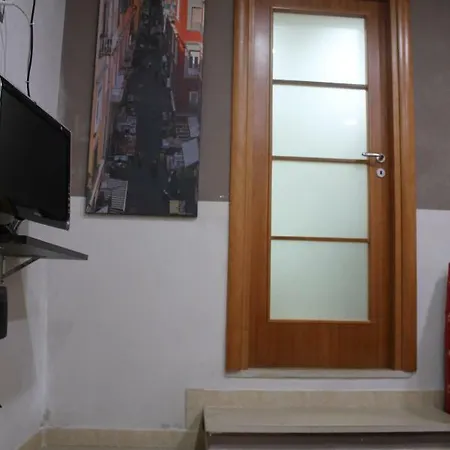 A Due Passi Dal Duomo * Napoli