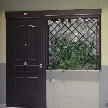 A Due Passi Dal Duomo Feriehus Napoli